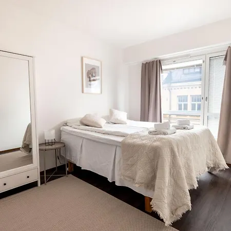 Apartman --2ndhomes Mikonkatu Next To Railway Station--